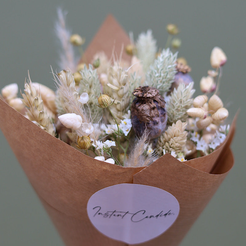Spécialiste de la fleur séchée, Instant candide propose des collections uniques et artisanales autour de la fleur. Livraison gratuite dans toute la France à partir de 99€ d'achat.